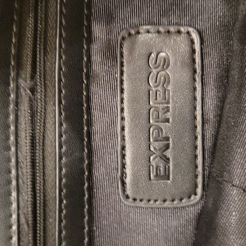 EXPRESS Fringe Bag - Picture 4 of 4